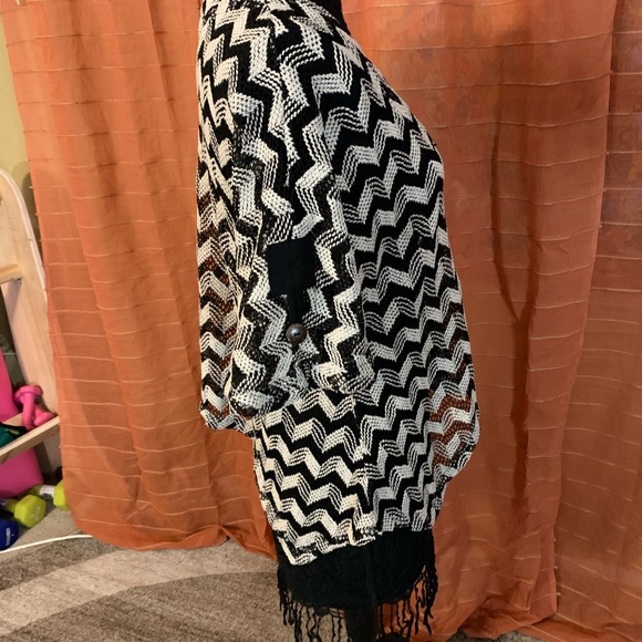 Top/other-Kaktus, swing flow zig zag thin artistic top, mesh, shark tail hem, M - Picture 9 of 17